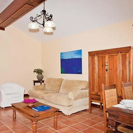 Yaiza Sleeps 4 Wifi Villa *
